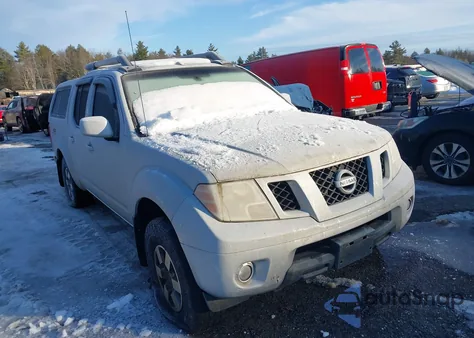 2011 Nissan Frontier Pro-4X z USA, uszkodzony, nr VIN 1N6AD0EV7BC424321